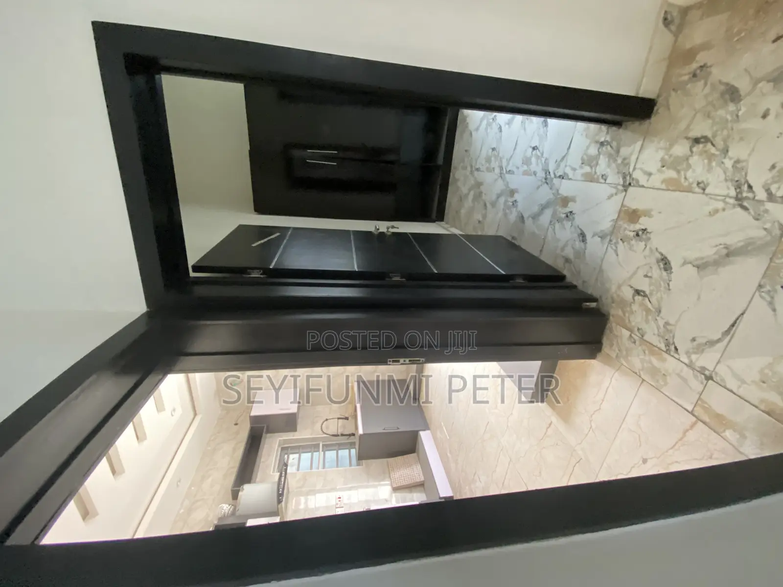 Furnished 4bdrm Duplex in Waterfront Estate for sale