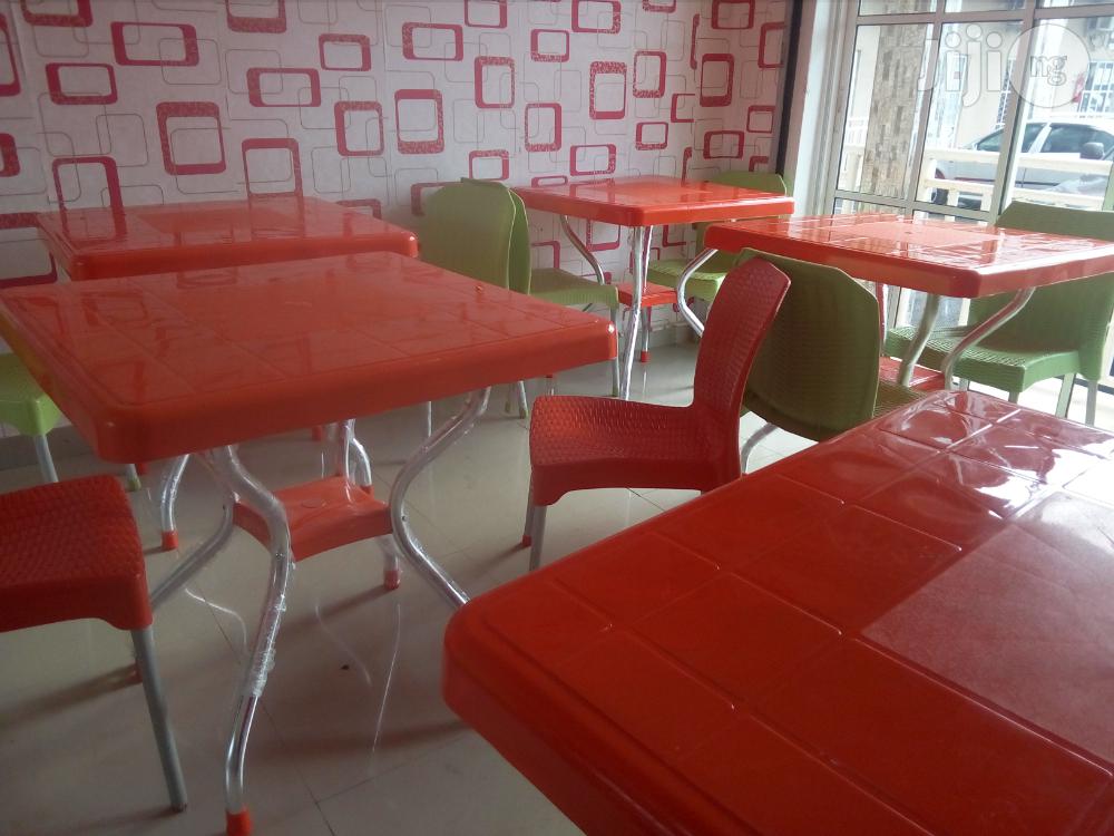 Quality Plastic Table And Chair