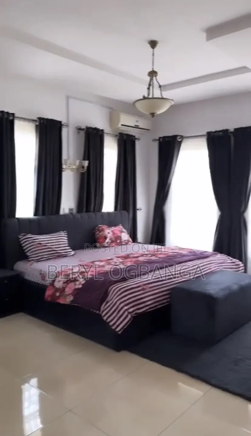 Monthly Shared Apartment Per Month or Per Week