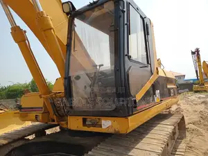 This Catepiller Excavator 2004 Foriegn Used for Sale