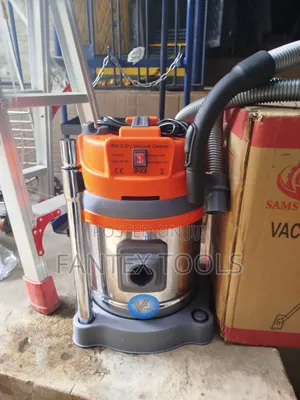 20 Liters Vacuum Cleaner.