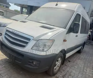 New Bus 2023 White