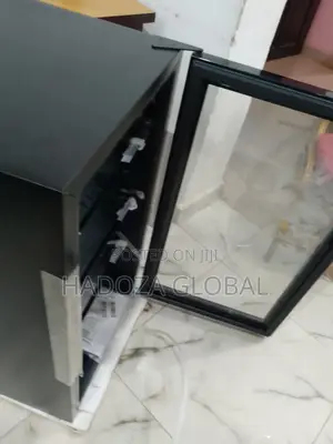 Compact Hisense Beverage Chiller