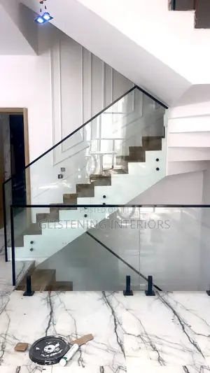 Side Staircase 10mm Tempered Glass