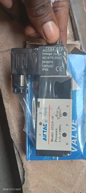 Solenoid Pressure Valve 4v210-08 Airtac With 220v Coil