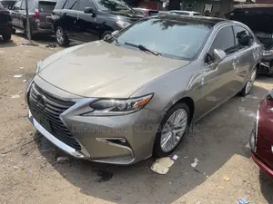 Lexus ES 2017 Gray