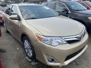 Toyota Camry 2012 Gold
