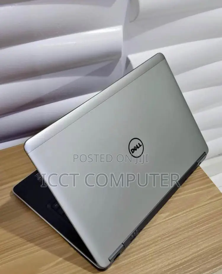 New Laptop Dell 8GB Intel Core I7 SSD 256GB