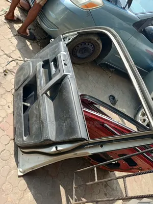 Toyota 4runner Complete Door Front Right Side 2015 Model