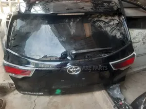 Toyota Highlander 2015 Model Complete Booth