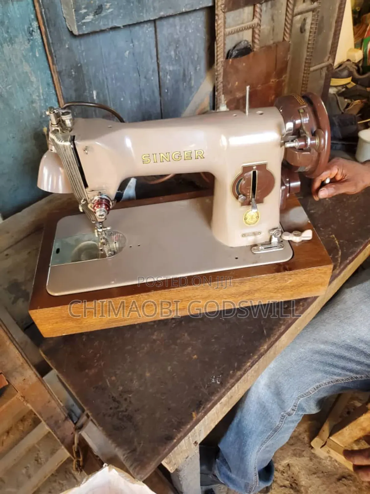 Singer Straight Sewing Machine