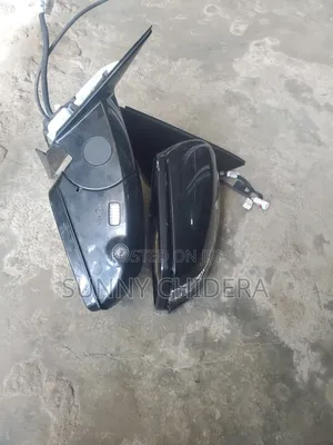 E350 Side Mirror Set With Camera Hol Tokunbo