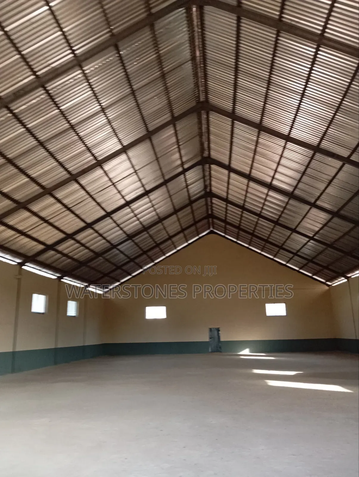 Warehouse to Let in Asaba