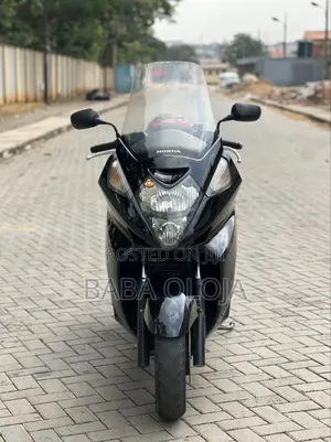 Photo - Honda 2013 Black