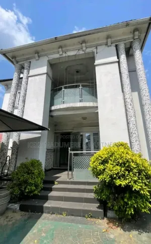 5bdrm Duplex in New Gra , Port for sale