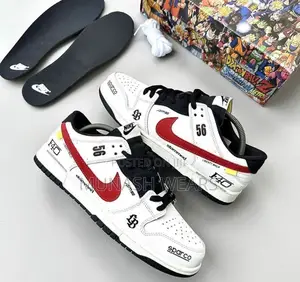 Sb Dunk Low Pro Sneakers