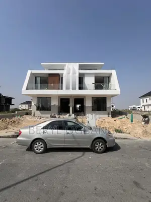 4bdrm Duplex in Ikate for sale