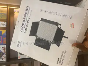 Photo - LED Metal Series Studio Light LED 660 PRO