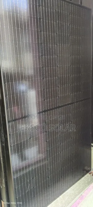 Longi Solar Panel, 355watts Half Cut.
