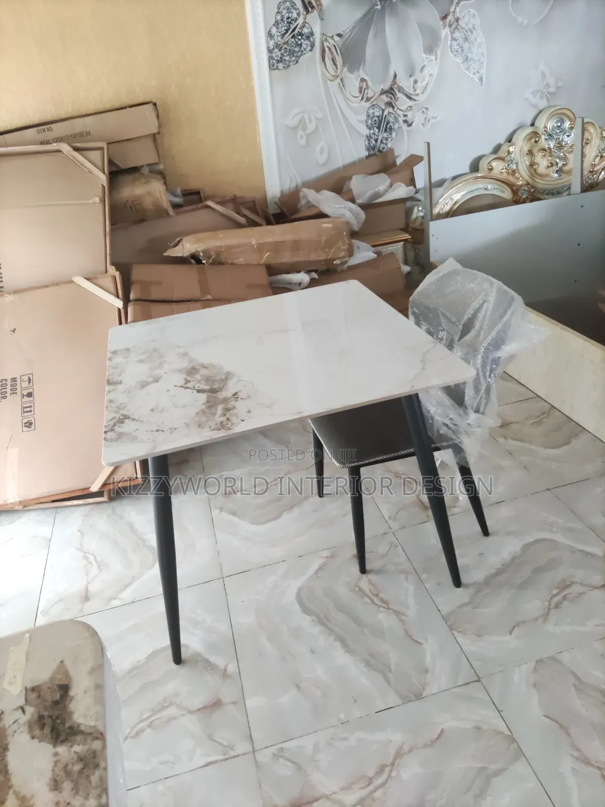 4 Seater Dinning Table