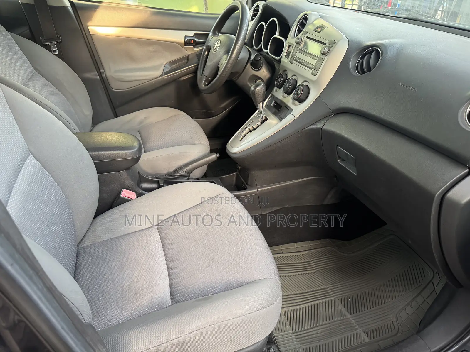 Toyota Matrix 2010 Gray
