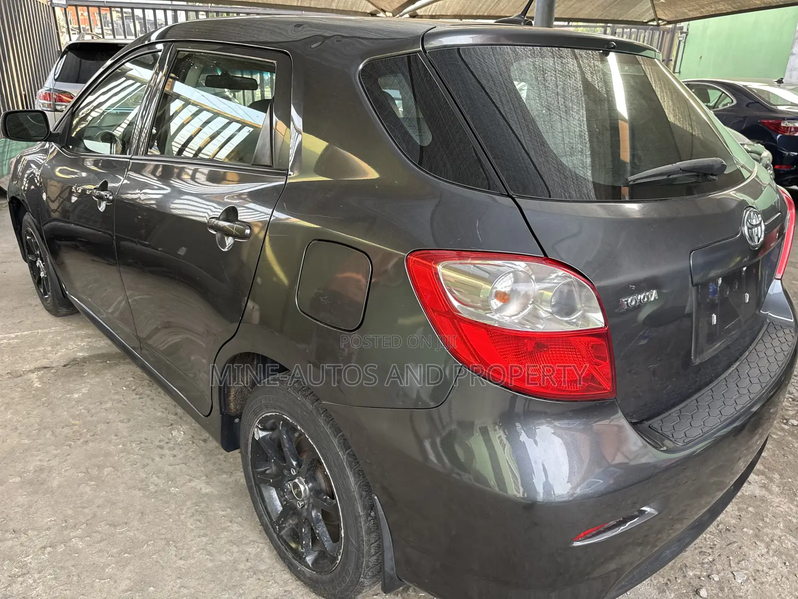 Toyota Matrix 2010 Gray