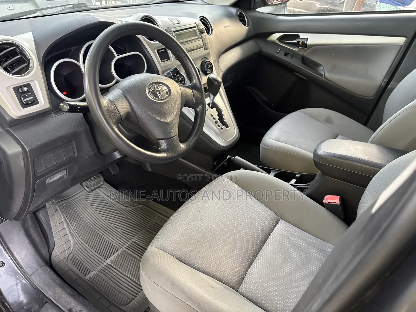 Toyota Matrix 2010 Gray