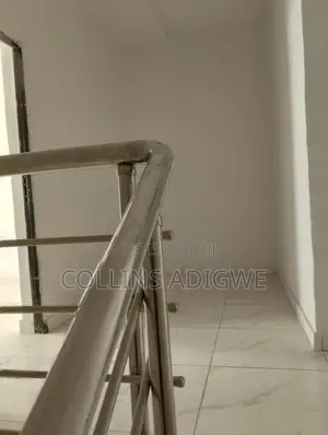 3bdrm Duplex in Metro Estate  for sale