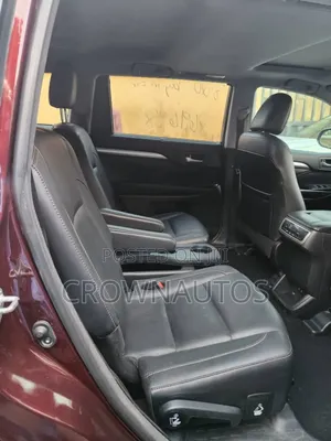Toyota Highlander XLE 4x4 V6 (3.5L 6cyl 8A) 2018 Burgundy