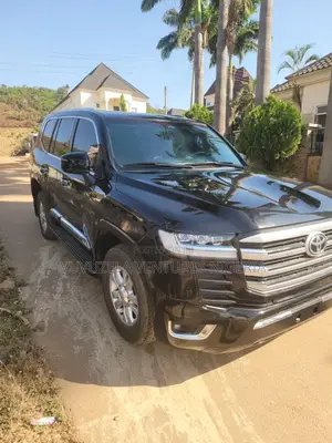 Toyota Land Cruiser 2023 Black