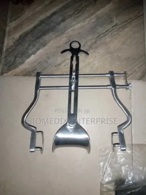 Photo - Balfour Retractor