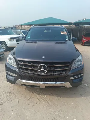 Photo - Mercedes-Benz M Class ML 350 4Matic 2013 Gray