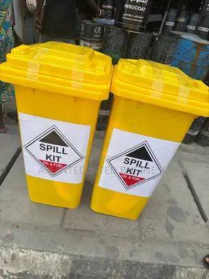 Chemical and Oil Spill Kits