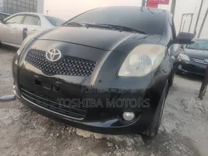 Toyota Yaris 2010 Black