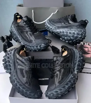 BALENCIAGA Luxury Sneakers