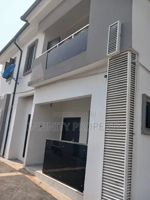 3bdrm Block of Flats in Ekae, Benin City for sale