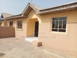 Photo - 3bdrm Bungalow in Wemabod, Obafemi-Owode for sale