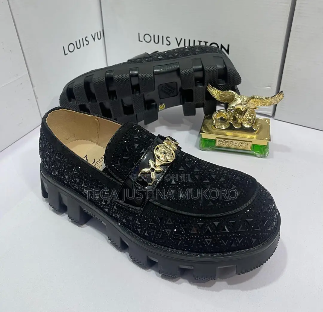 High Quality Louis Vuitton Studded Shoe