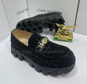 High Quality Louis Vuitton Studded Shoe