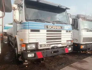 Scania Pickup Truck 8 Tires