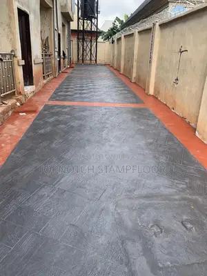 Beautiful Work of Art Modern Style on Flooring