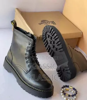 Dr Martens Classic Shoe