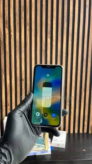 Apple iPhone XR 64 GB Black