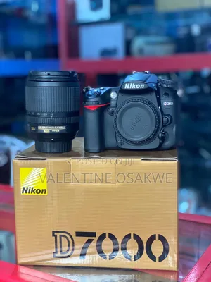 Nikon D7000 With Lens 18-105
