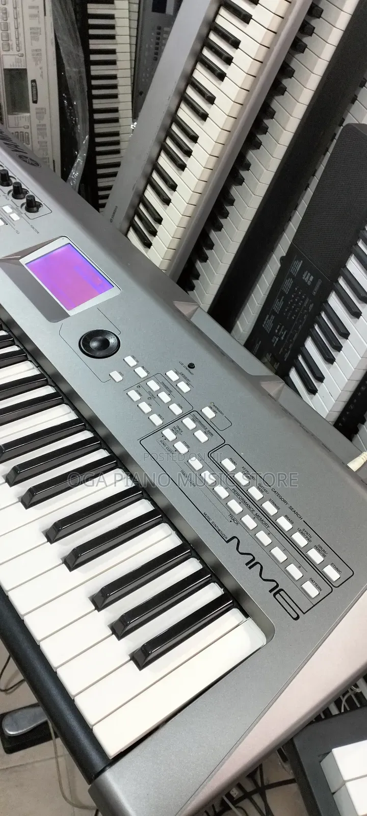 Yamaha Mm6 Digital Workstation Synthesizer Keyboard