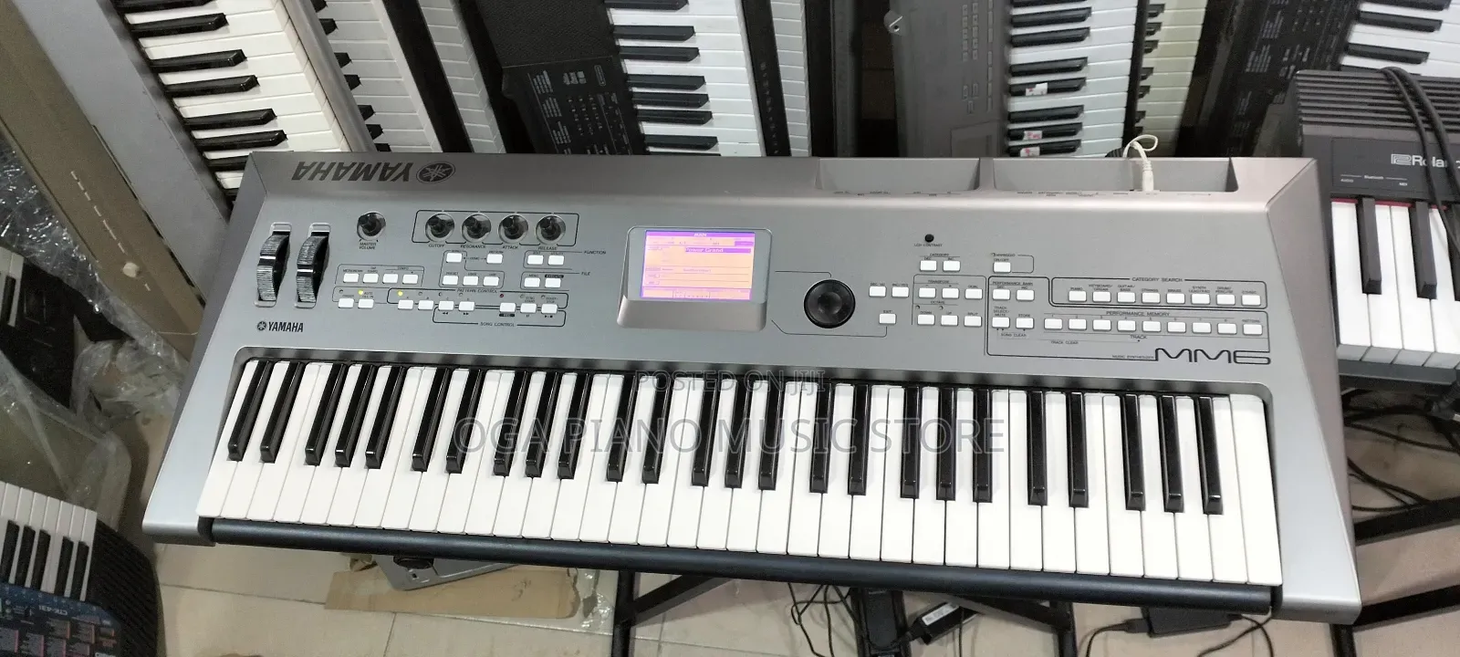 Yamaha Mm6 Digital Workstation Synthesizer Keyboard