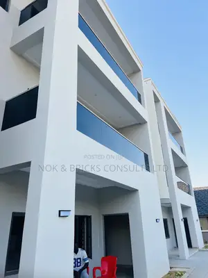 4bdrm Duplex in Bricks Luxury Court, Wuye for rent