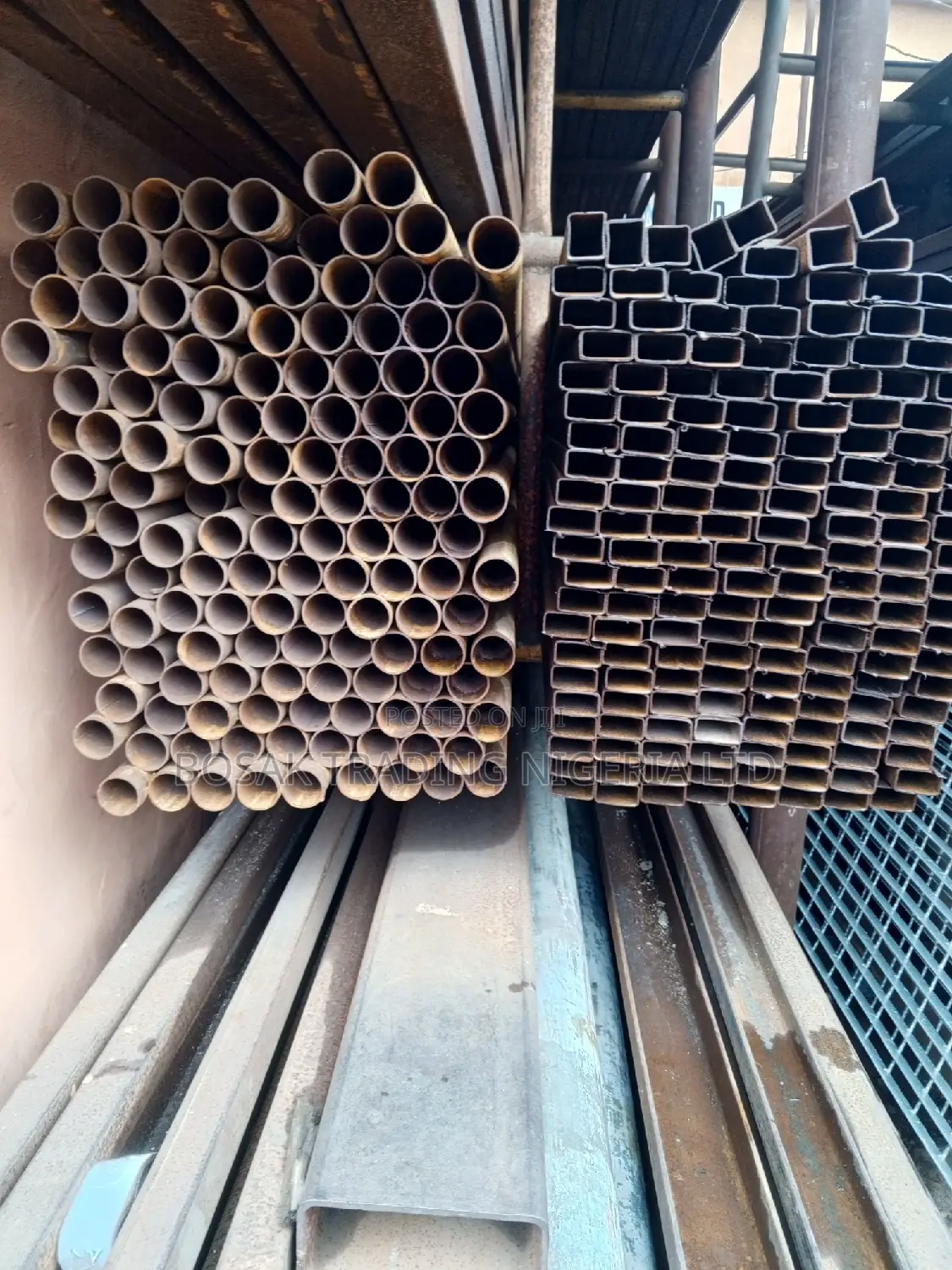 Round Pipe 11⁄2" 1.5mm