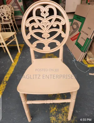 Quality Plastic Chivalry Chair