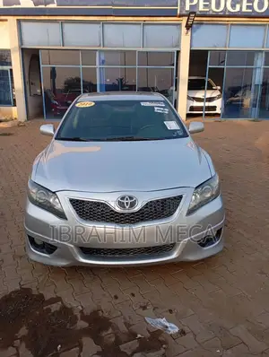 Toyota Camry 2010 Silver